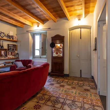 Vakantiehuis Ladiri - Antica Dimora In Terra Cruda
