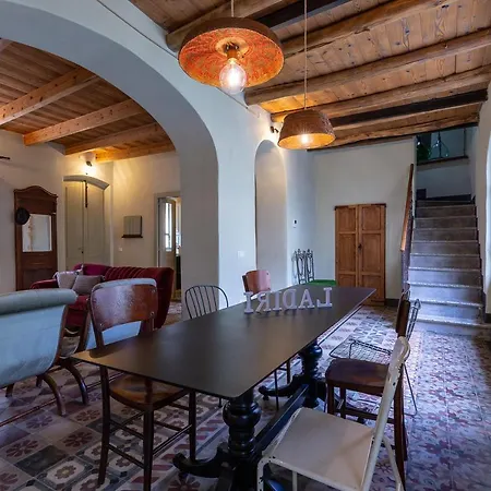 Holiday home Ladiri - Antica Dimora In Terra Cruda